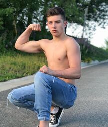 Fitness Twunk Isaac 2 5edd6ef9acaa2.jpg