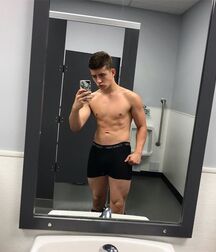 Fitness Twunk Isaac 2 5edd6f10877ef.jpg