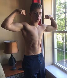 Fitness Twunk Isaac 2 5edd6f19d4ae5.jpg
