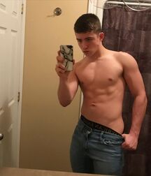 Fitness Twunk Isaac 5edd6f4c14528.jpg