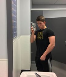 Fitness Twunk Isaac 5edd6f520f2e3.jpg