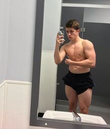 Fitness Twunk Isaac 5edd6f5e6ccdf.jpg