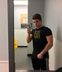 Fitness Twunk Isaac 5edd6f691bb8c.jpg
