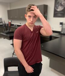 Fitness Twunk Isaac 5edd6f744bb93.jpg
