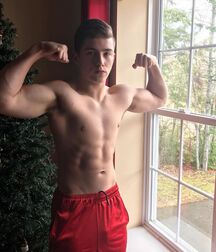 Fitness Twunk Isaac 5edd6f864a200.jpg