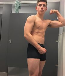 Fitness Twunk Isaac 5edd6f89c4431.jpg