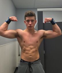 Fitness Twunk Isaac 5edd6f8b4ca62.jpg