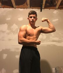 Fitness Twunk Isaac 5edd6f8f11b3c.jpg