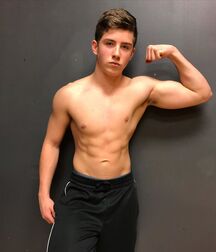 Fitness Twunk Isaac 5edd6f92062ca.jpg