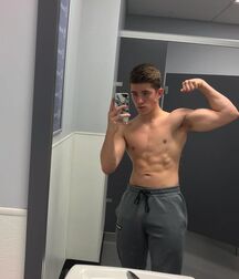 Fitness Twunk Isaac 5edd6f97cd198.jpg