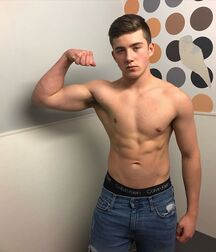 Fitness Twunk Isaac 5edd6facd40ad.jpg