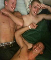 Bromance 10 5edd7265dd9fc.jpg