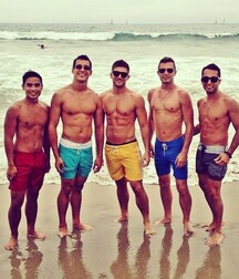 Bromance 10 5edd7275a8a4e.jpg
