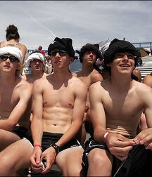 Bromance 11 5ee57448b1460.jpg