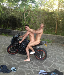 Bromance 11 5ee574fcb4ba1.jpg