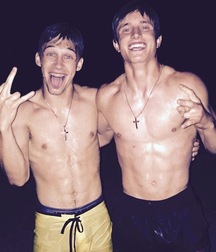 Bromance 12 5eeab30d1e6e6.jpg