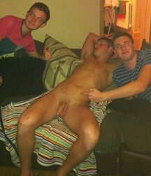 Bromance 12 5eeab3147c30d.jpg