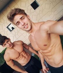 Bromance 12 5eeab33208d7f.jpg