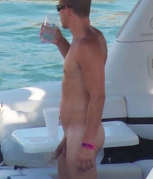 Boys with Phones 69 5eeff59daea8b.jpg