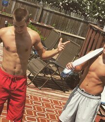 Bromance 13  5ef3ef757d7f4.jpg