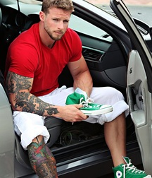 Rude and Tattooed 48 5f026e63dc455.jpg