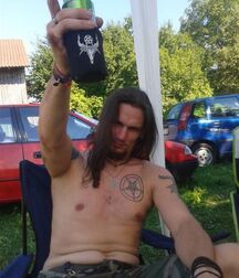 Luscious Locks 34 5f0a2892bd339.jpg