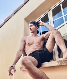 Pit-a-palooza jock flexing 266 5f1ca8c5d90e3.jpg