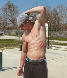 Pit-a-palooza jock flexing 266 5f1ca9073e4fd.jpg