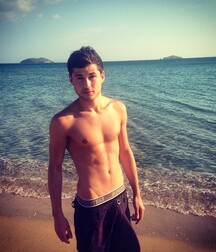 Twinks and Twunks 26 shirtless young 5f1e083b97198.jpg