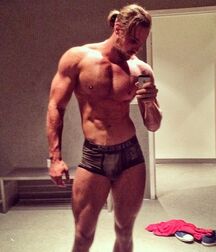 Luscious Locks boys porn long hair 35 5f1e09a37dc69.jpg