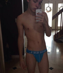 Twinks and Twunks Gay Tube shirtless 29 5f28960919ffa.jpg