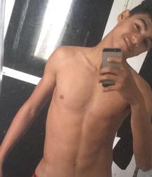 Top Teen Boys 5cdb2cc60cae9.jpg