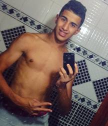 Top Teen Boys 5cdb2d6fa3923.jpg