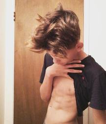 More Hot Boys 5cf30c8b00031.jpg
