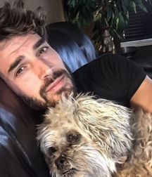 Poil et homme  5ce2c6d61138a.png