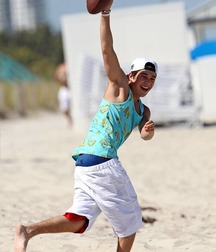 Austin Mahone 5ce30c741b82c.jpg