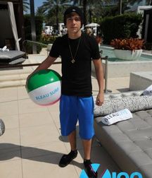 Austin Mahone 5ce30da99ad8f.jpg