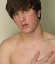 Theo 5d0aa322e112a.jpg