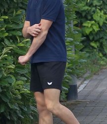 Boy in socks 5d0b72e67a7cb.jpg