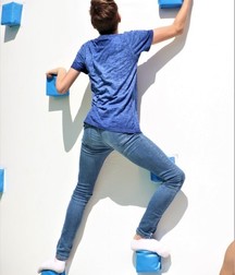 Boy in socks 5d0b7627971e4.jpg