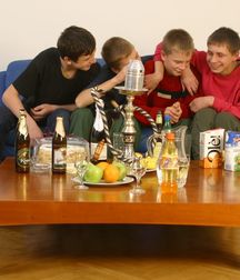 Drunkenboys 5d0c04f5d8ca6.jpg