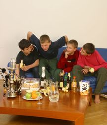 Drunkenboys 5d0c050b206e7.jpg
