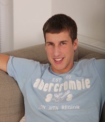 Maxwell 5d0e8428ab5bb.jpg