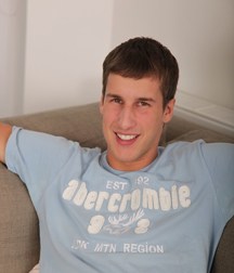 Maxwell 5d0e8436769bd.jpg
