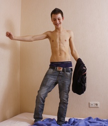 Sexy boy 5d42871e4023c.jpg