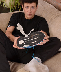 James - Sneakers Boy Porn  5e24935030f95.jpg