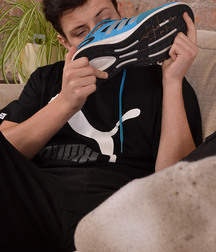 James - Sneakers Boy Porn  5e249359c9554.jpg