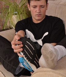 James - Sneakers Boy Porn  5e24937828782.jpg