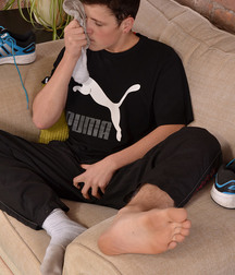 James - Sneakers Boy Porn  5e2493f5e549b.jpg