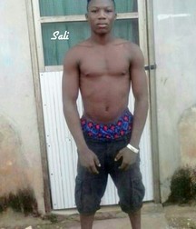 Naked African men - Solo 5ce73c4f4b705.jpg